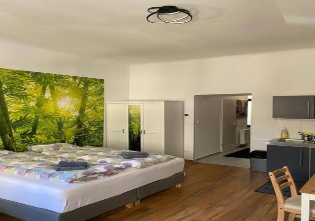 Studio & Apartments Near Reumannplatz Vienna Exterior photo